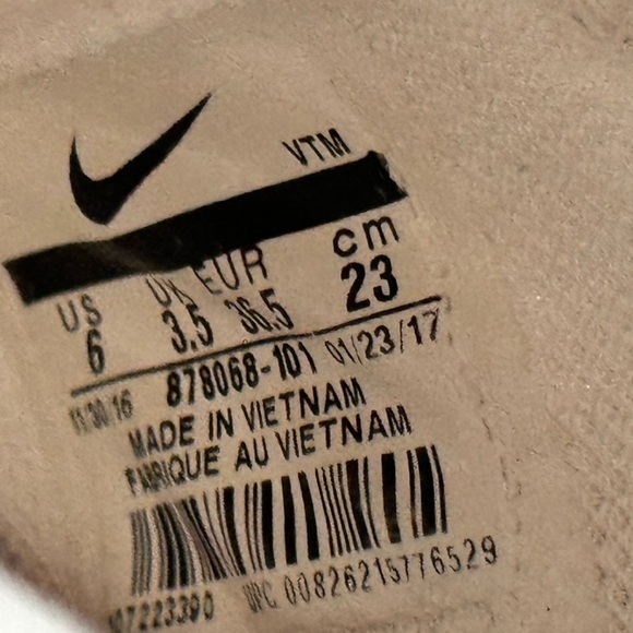 Nike women’s Air Presto - Picture 4 of 4